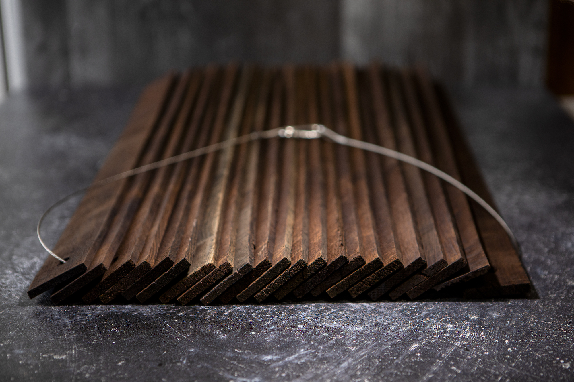 Fan pack of barrel-quality oak staves for tank aging